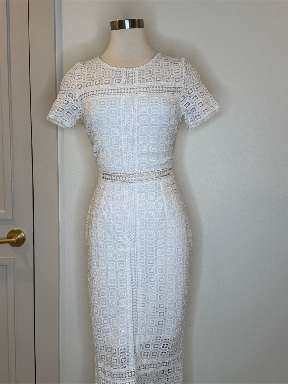 White Lace Midi Dress with Short Sleeves